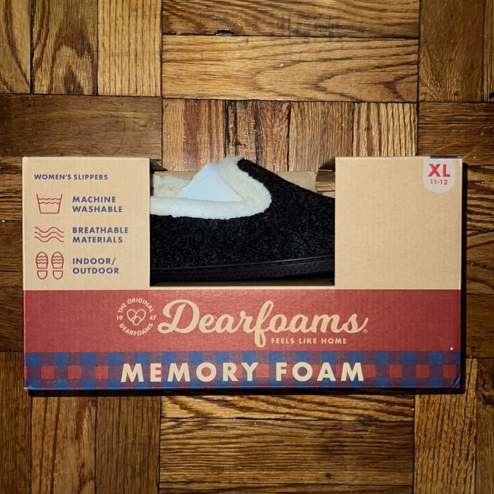 NIB dearfoams memory foams slippers size:11-12